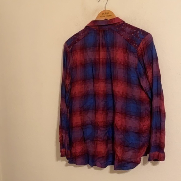 LUCKY BRAND PURPLE & PINK BUTTON DOWN MEDIUM - Picture 3 of 3